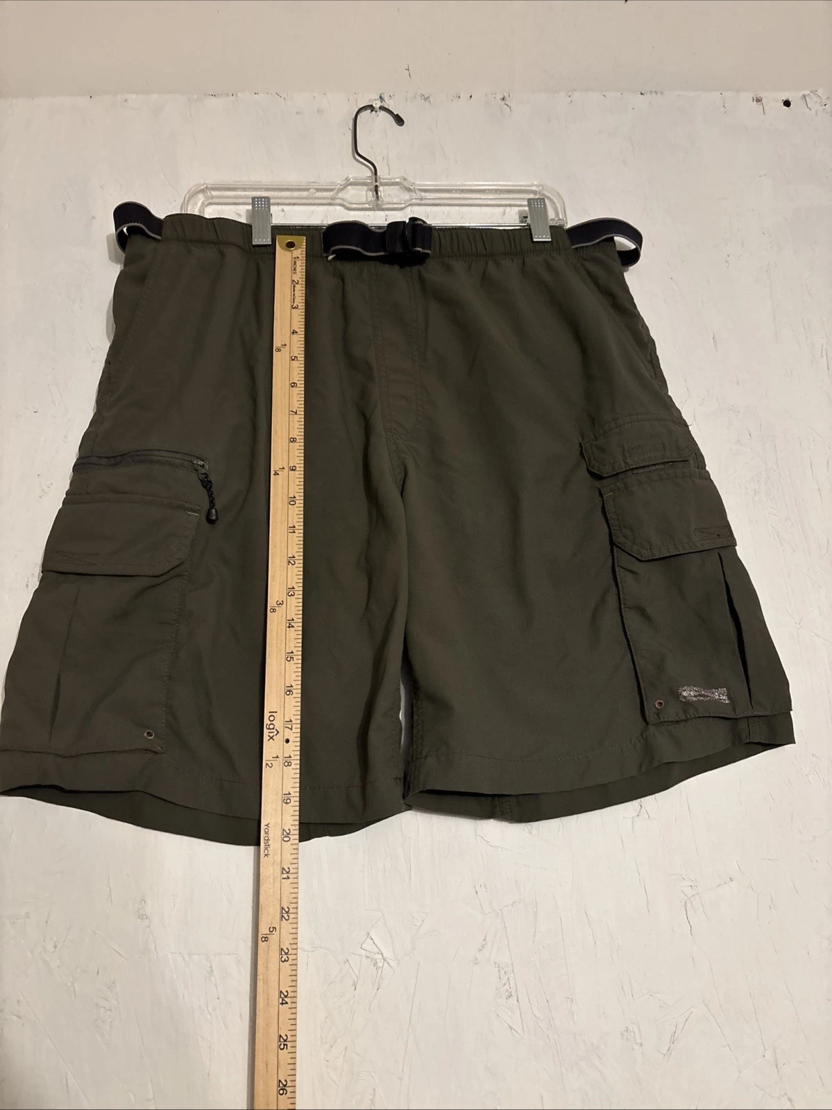 Columbia Sportswear Company Men’s Medium Olive Green Hiking Cargo Shorts Belt