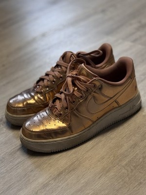 Nike Air Force 1 Metallic Rose Gold Gr. 40