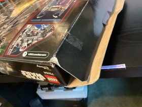 lego star wars: kylo ren's command shuttle 75104 New In Damaged Open Box