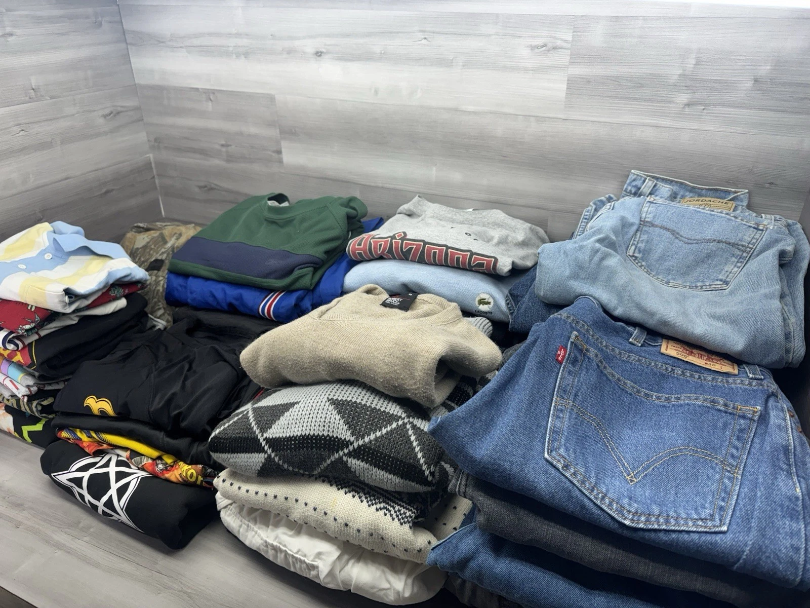 Vintage 90’s Y2K Wholesale Clothing Lot - 51 Piece Bundle | Shirts, Hoodies, Mix