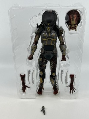 NECA - Predator 2018 Ultimate Fugitive Predator Defective