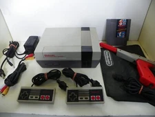 Vintage Complete Nintendo Entertainment system 1985