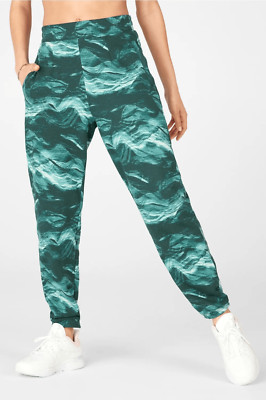 Fabletics Cloe Slim Sweatpant Crystal Waves Green Tie Dye Wavy NWT | Size Medium