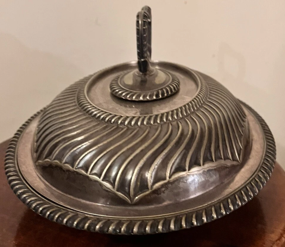 Antiguo plato para servir de entrada Sheffield del siglo XIX plateado Lee & Wigfull Foto 4 de 4