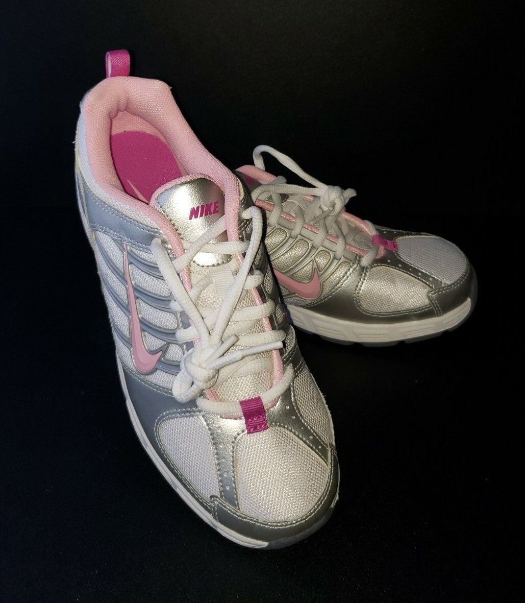 美品ナイキAir More Size 6Y Nike Girls White Silver Pink Shoe Sneakers Big Kid size 5