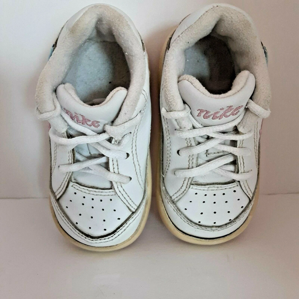 Baby girl nike hotsell shoes size 4c