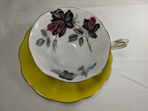 Royal Albert Masquerade Large Black Rose Yellow Tea Cup and Saucer - Picture 7 of 8