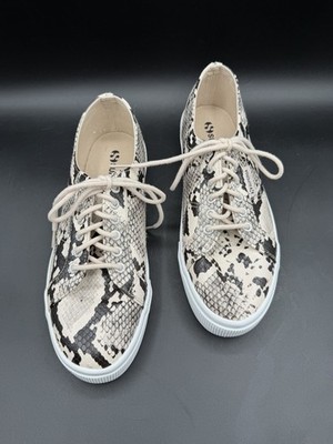 Superga Women's Beige Black Snakeskin PU Lace Up Low Top Sneakers S00G6X0