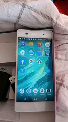 sony xperia e5 