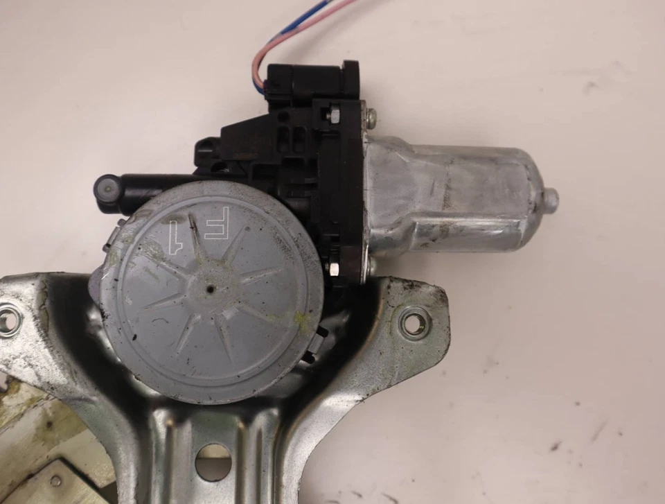 Mecanisme + moteur lève-glace avant droit occasion DAIHATSU CUORE III Phase 1 - - Imagen 2 de 4