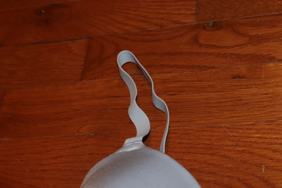 Sujetador con aros Natori Revelation Contour nuevo con etiquetas ¡Precio de venta sugerido por el fabricante $70!! Foto 3 de 4