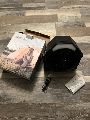 Quiet Battery-Powered Misting Fan with LED Light & Non-Slip Base for Outdoor Use
