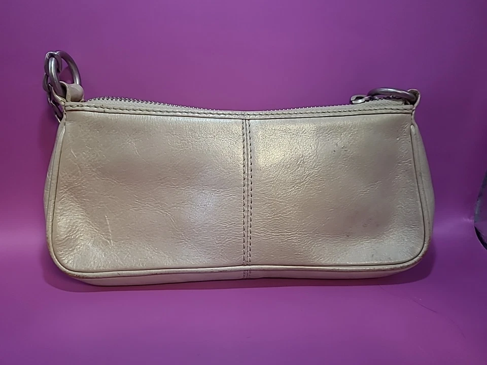 Mini Bolso Baguette Scottie Lighten Up Be Juicy Couture De Colección Y2K Juicy Cuero Foto 2 de 4