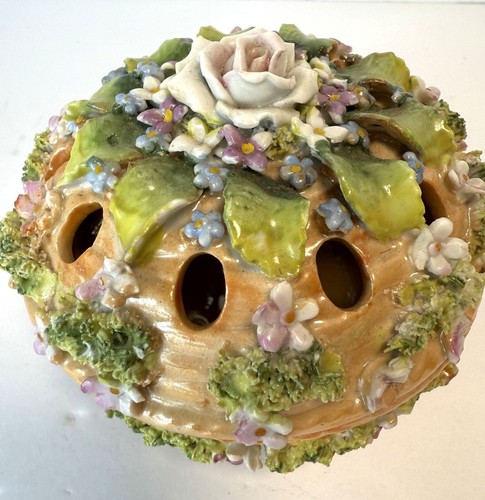 Vintage German Ceramic Floral Frog Potpourri w Intricate Rose & Leaf Design E40 - Picture 2 of 9