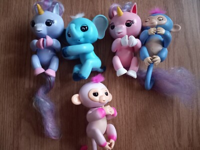 LOT OF 5  WowWee Fingerlings Interactive Pets 4 working