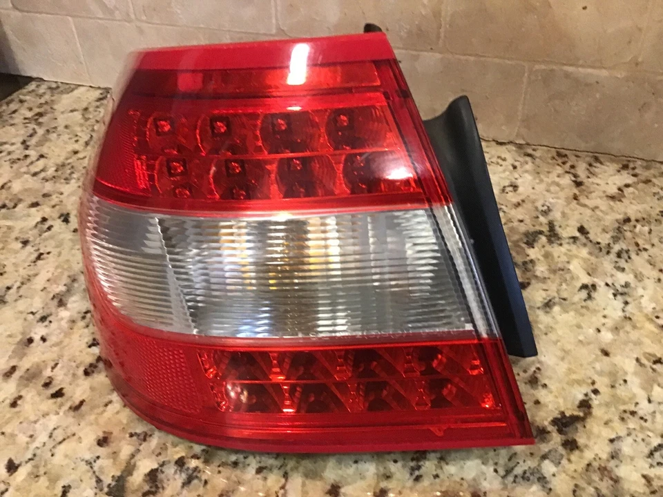 Luz trasera izquierda Lincoln Zephyr MKZ 2006 2007 2008 2009 (lado del conductor) OEM Foto 2 de 4