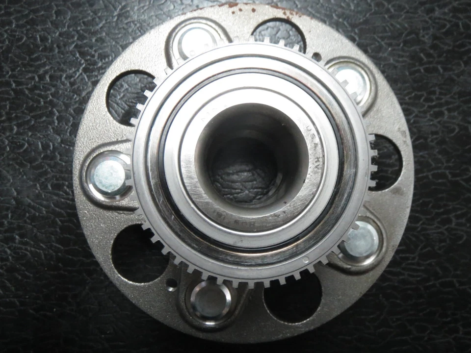 Conjunto de buje y cojinete de rueda trasera para Acura TL 1999-2003 hecho en EE. UU. por NTN Foto 3 de 4