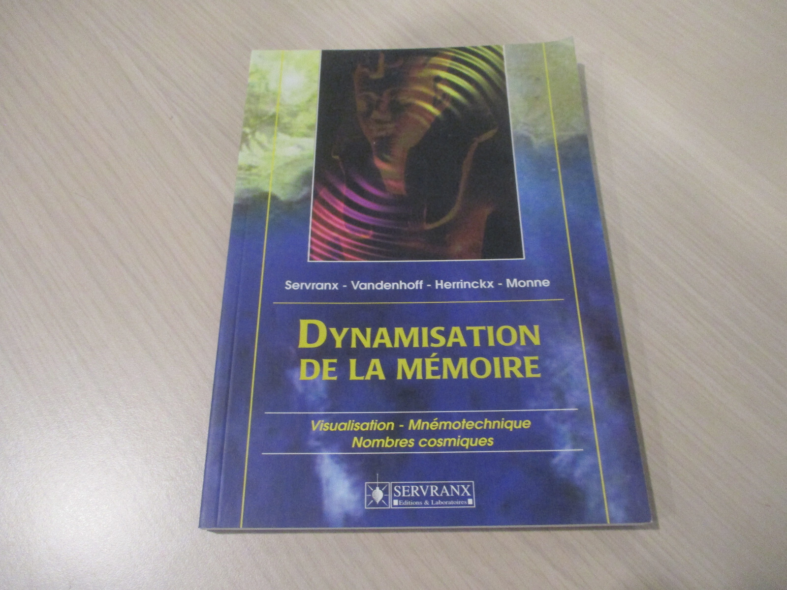 Foto 1 di 2