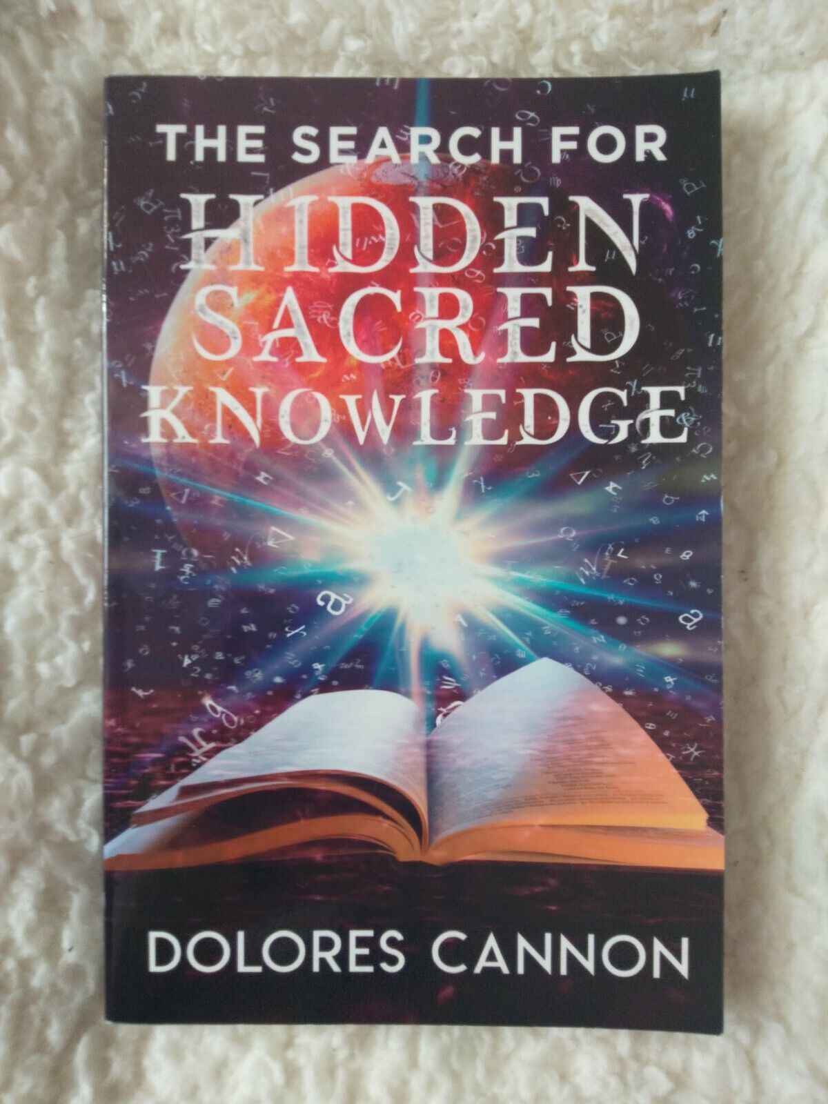 THE SEARCH FOR HIDDEN SACRED KNOWLEDGE SOFTCOVER BOOK