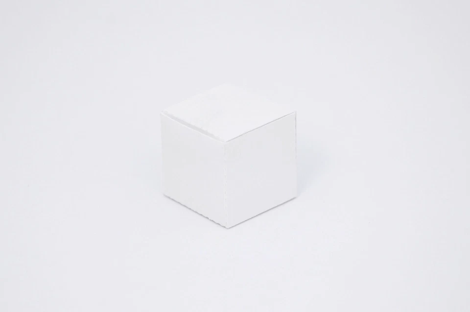 25 x Small White cardboard Box for Small Product or Gift Box 2x2x2 cm - Image 2 of 3