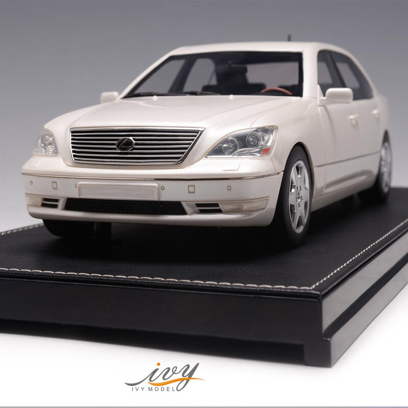 IVY 118 Lexus LS430 Limited Edition Simulation Resin Collectible Car