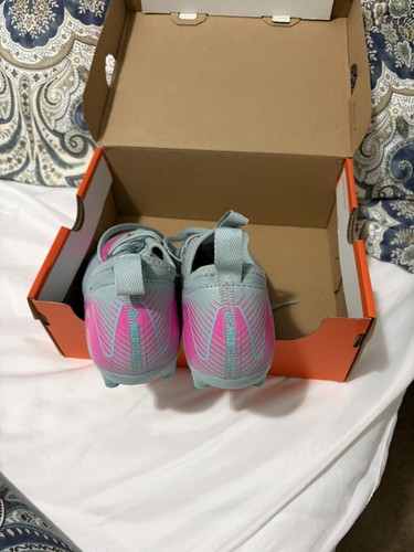 NikeNike Youth Mercurial Size 4y Turquoise and Pink
