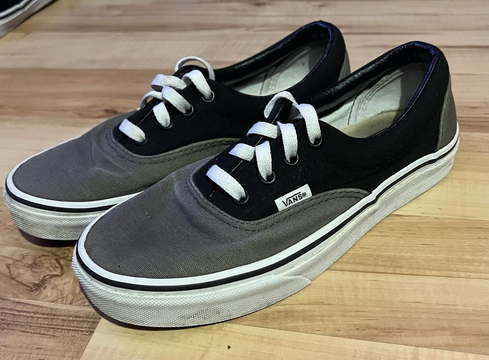 Scarpe da skate VANS nere e grigie TAGLIA UK 5 da uomo basse in tela scarpe da ginnastica