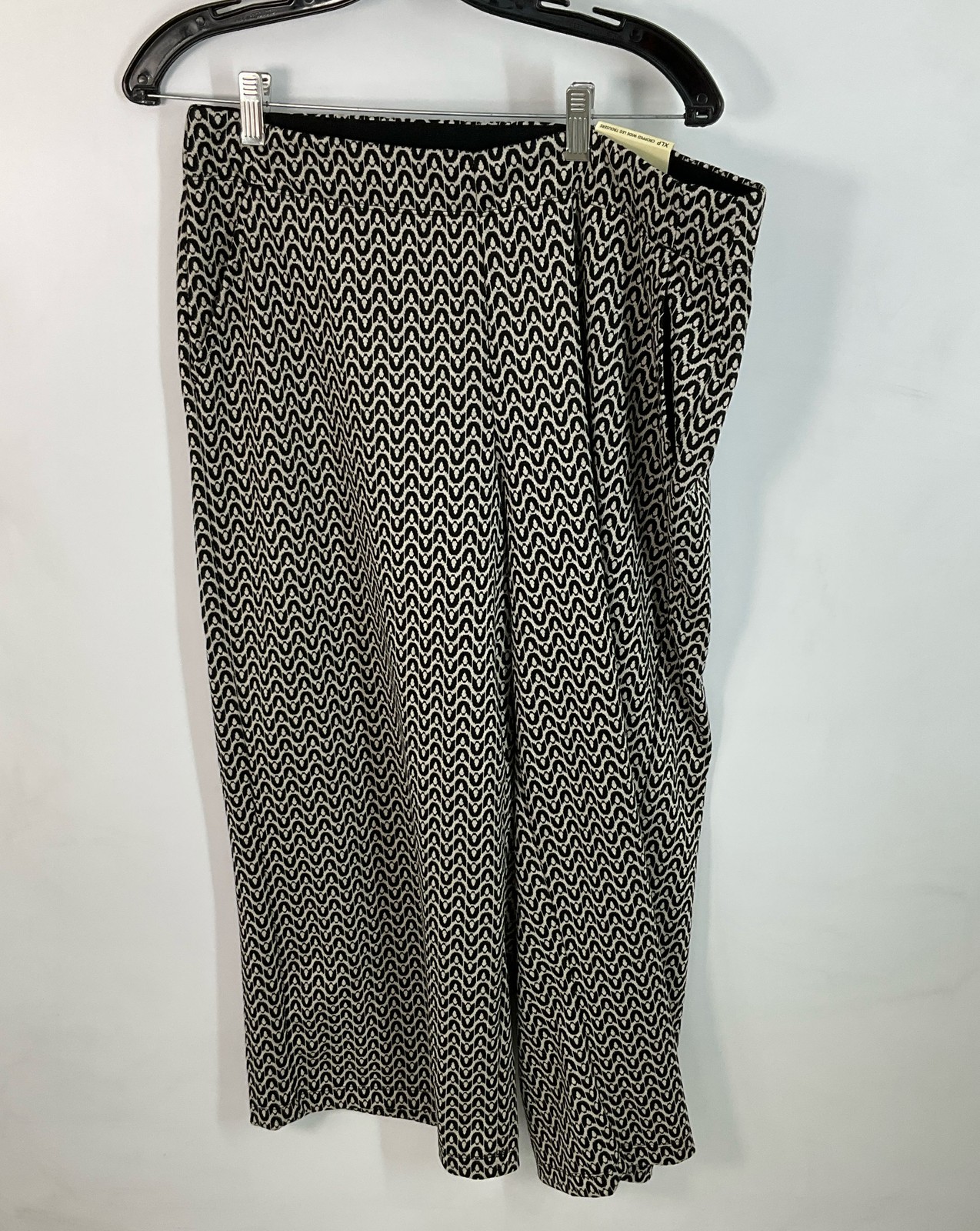 NWT Max Studio Beige/Black Pattern Pull-On Croppe… - image 1