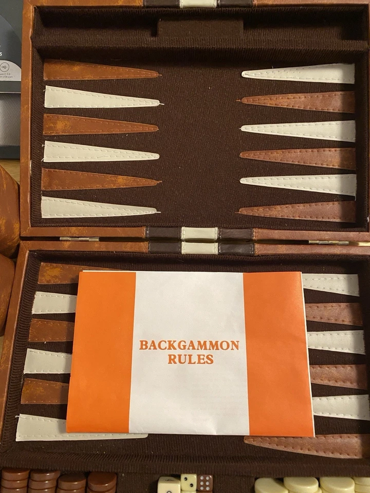 BACKGAMMON Travel set 11”x 7”x 2” Bakelite Chips (-1) Faux Leather Case & Manual - Image 2 of 4
