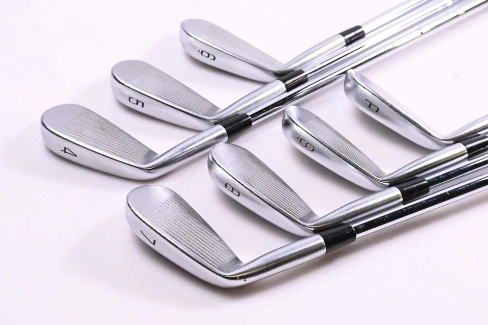 Mizuno JPX 921 Tour Irons / 4-PW / X-Flex Dynamic Gold X100 Shafts - Image 4 of 4