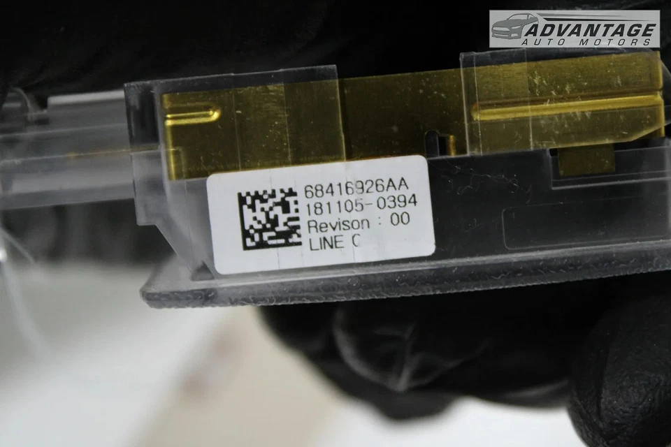 Chrysler 300 2012-2023 puerta trasera izquierda o derecha luz cortesía lámpara OEM Foto 4 de 4