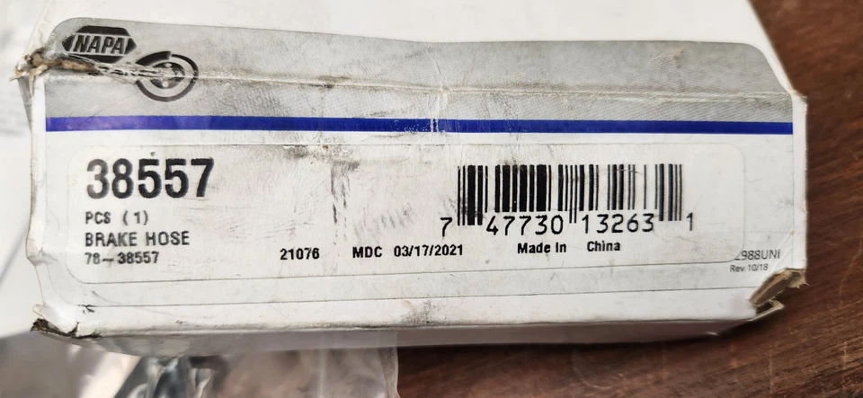 Manguera de freno Napa Ultra Premium 38557 para Ford Bronco II 87-88, 87-91 Ford Ranger Foto 3 de 3