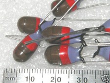 120 uF / 20V DIPPED SOLID TANTALUM CAPACITORS - 25 pcs