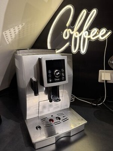 DeLonghi ECAM 23.450 Silber 14 Tassen Kaffeevollautomat