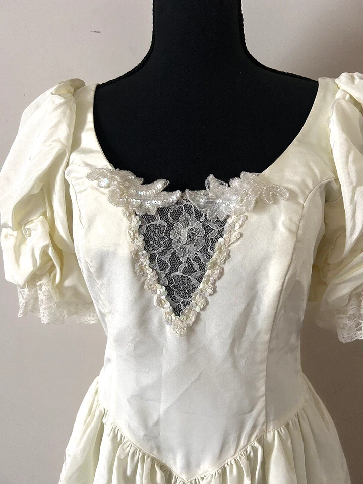 Antigo Vestido Gunne Sax Jessica McClintock Tamanho 9 Feminino Marfim Laço Renda Formatura Casamento - Imagem 2 de 4