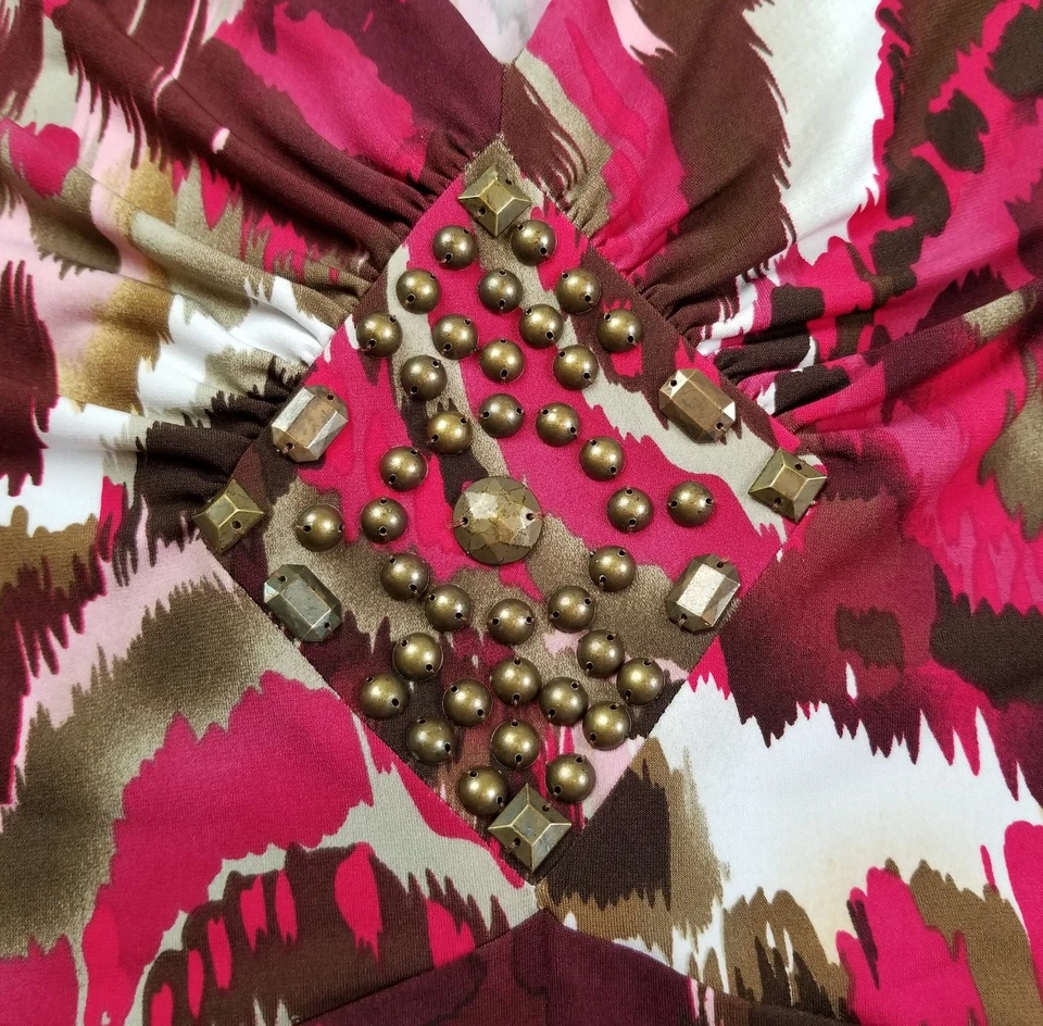 Top tribal para mujer grande Ikat abstracto manga corta cuello en V cuentas elástico jersey Foto 4 de 4