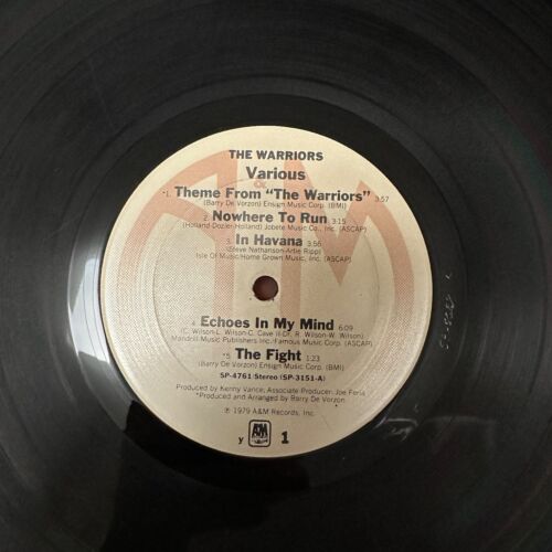 Vintage Vinyl record LP album + sleeve Soundtrack The Warriors movie 1979 - Foto 19 di 21