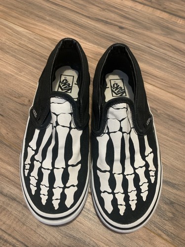 vans skeleton shoes