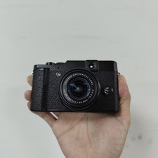 FUJIFILM X10 12MP Digital Camera with 12 Megapixel Optical Zoom - 95 New