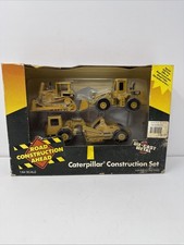 1994 Ertl Die Cast Caterpillar Construction Set 1/64 Scale .