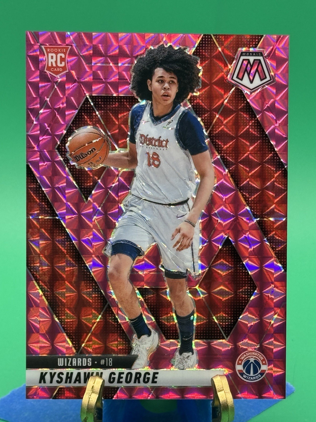 Panini Mosaic 2024-25 NBA No. 247 Kyshawn George Rookie Pink Mosaic 42/175