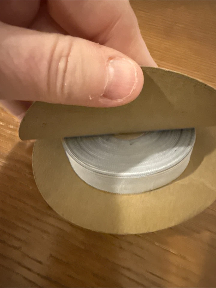 Hug Snug Grey Seam Binding Vintage - Image 3 of 4