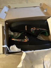 Air Force One Air Raid. Calcetines a juego gratis sin usar con compra. La caja está dañada