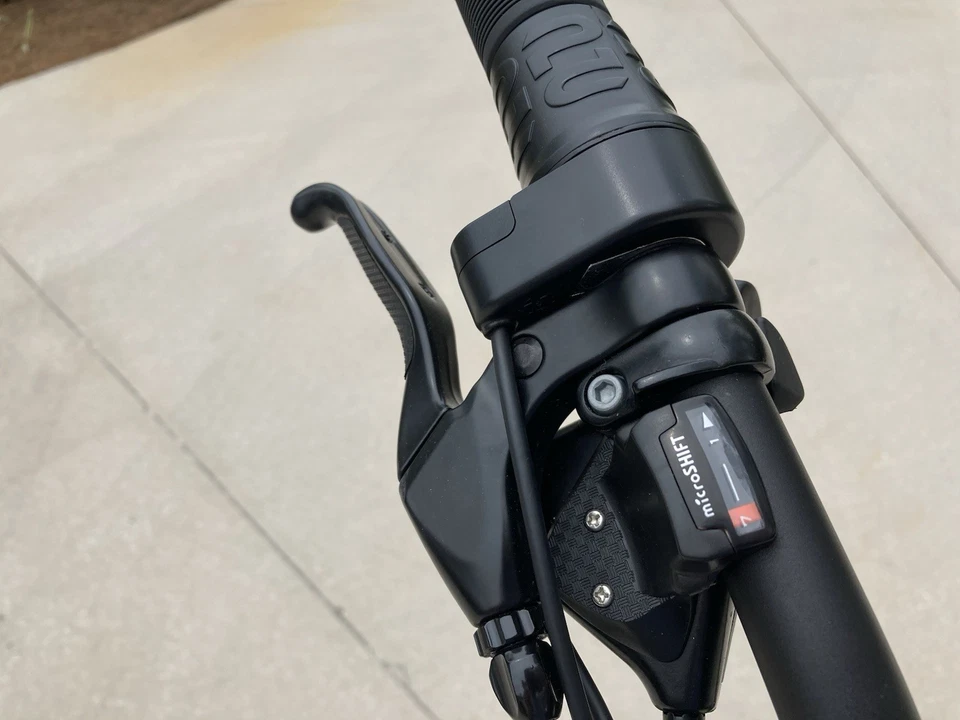 Bicicleta elétrica que é pouco usada e muito bom estado e comprada no Natal - Imagem 3 de 4