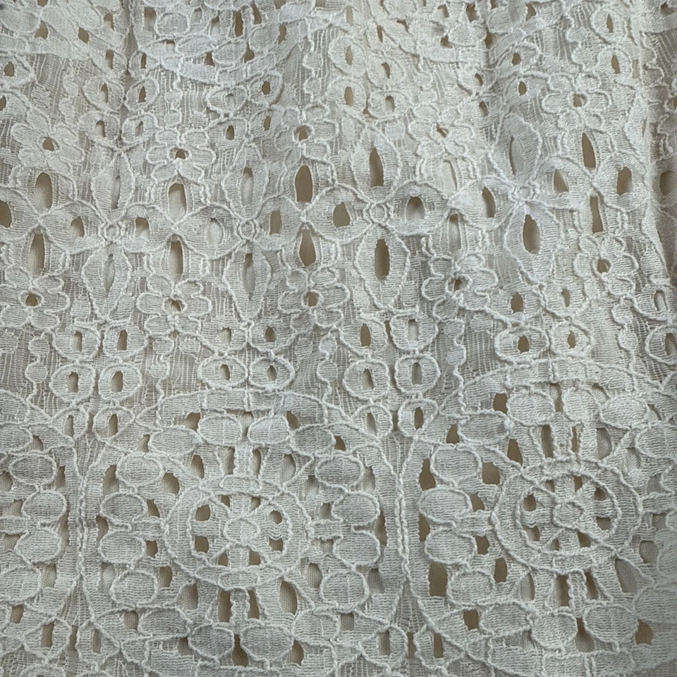 Blusa Top LC Lauren Conrad Crema Ojales Encaje L Boho Cottagecore Romántico Elegante Foto 2 de 4