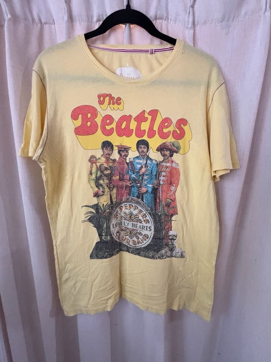 The Beatles Sgt. Pepper's Lonely Hearts Club Band Yellow T-Shirt Size M