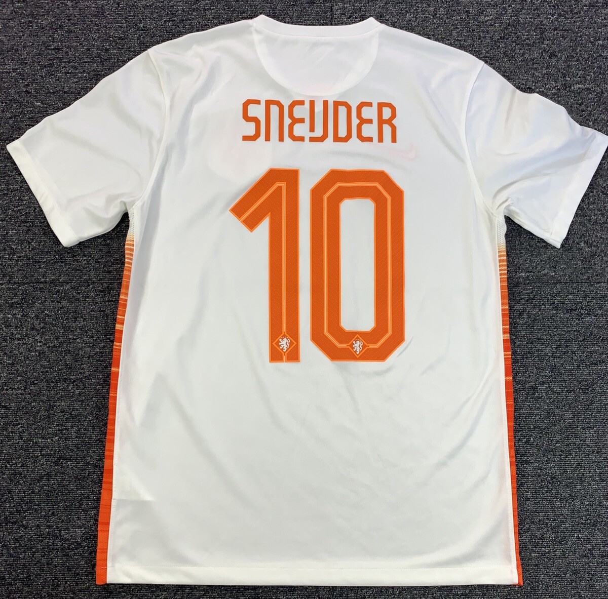 Bild 1 von 15