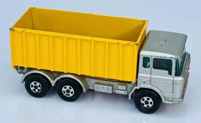 Vintage Lesney Matchbox No.47 Tipper Container Truck Full Red Base Version 1966