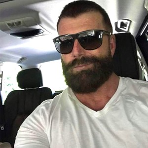 sunglasses for dark men