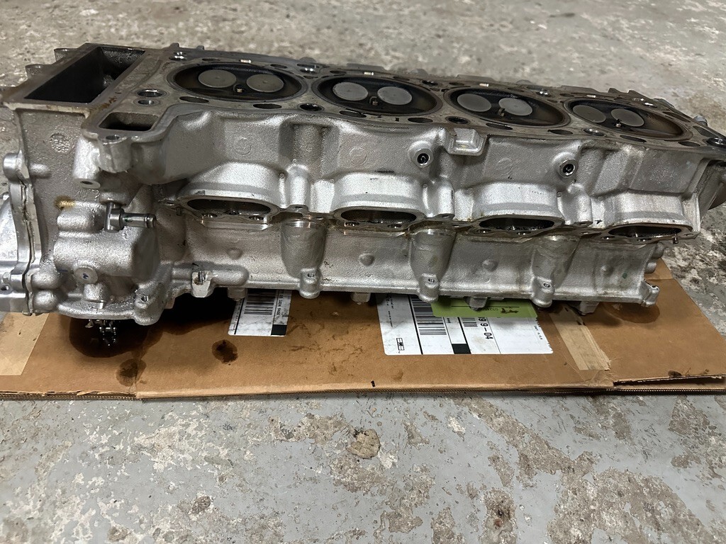 2021 Mclaren 720s 4.0L LH / RH Left Engine Cylinder Heads 13F0552CP 13F0553CP